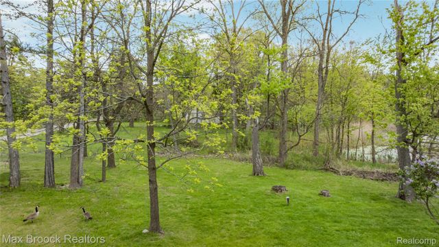 4769 Halsted Road, West Bloomfield Charter Township, MI 48323