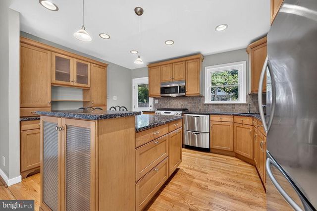 840 PEMBROKE RD, Rydal, PA 19046