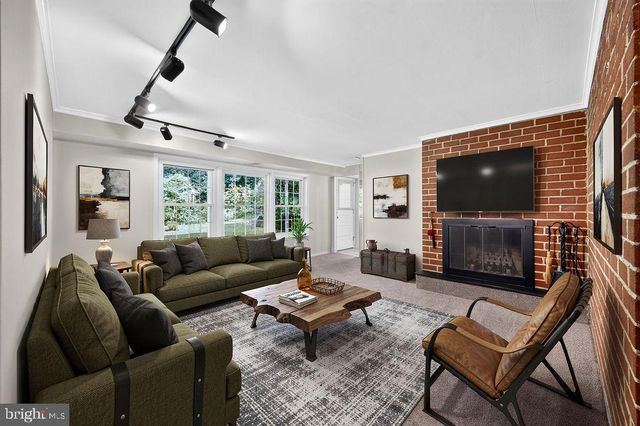 840 PEMBROKE RD, Rydal, PA 19046