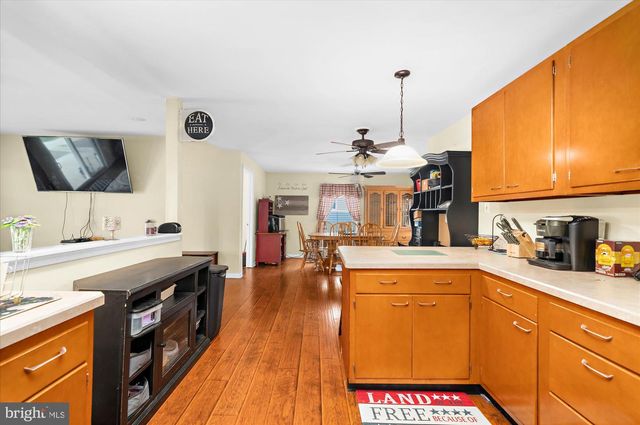 34 BUTTERNUT DR, Hatboro, PA 19040