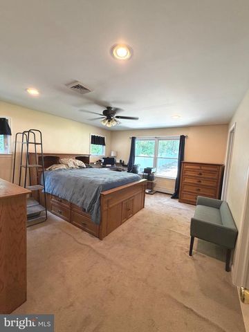 34 BUTTERNUT DR, Hatboro, PA 19040