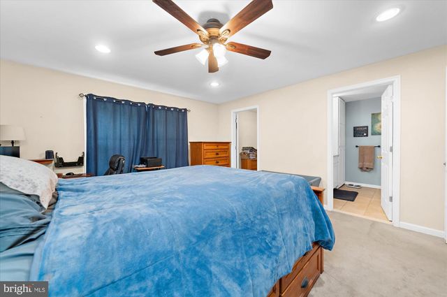 34 BUTTERNUT DR, Hatboro, PA 19040