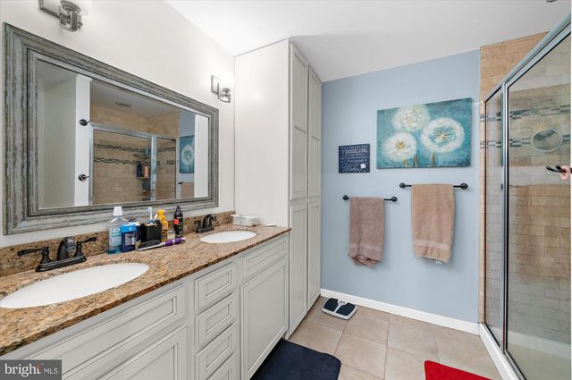 34 BUTTERNUT DR, Hatboro, PA 19040