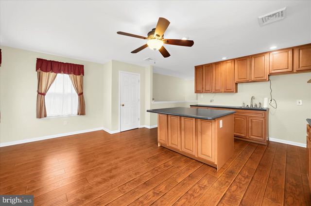 34 BUTTERNUT DR, Hatboro, PA 19040