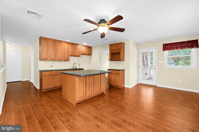 34 BUTTERNUT DR, Hatboro, PA 19040