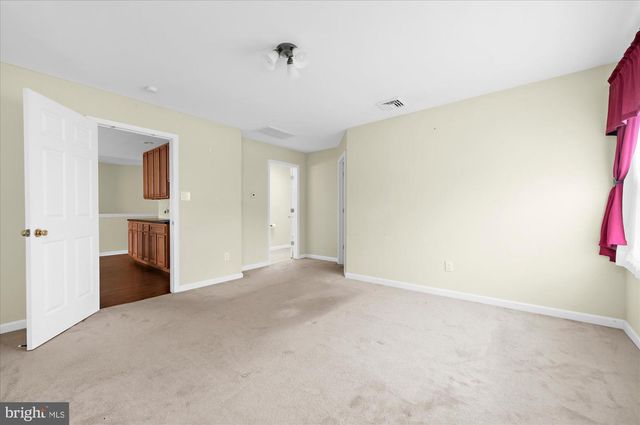 34 BUTTERNUT DR, Hatboro, PA 19040