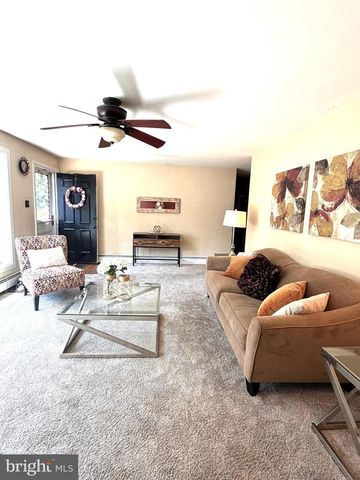 34 BUTTERNUT DR, Hatboro, PA 19040