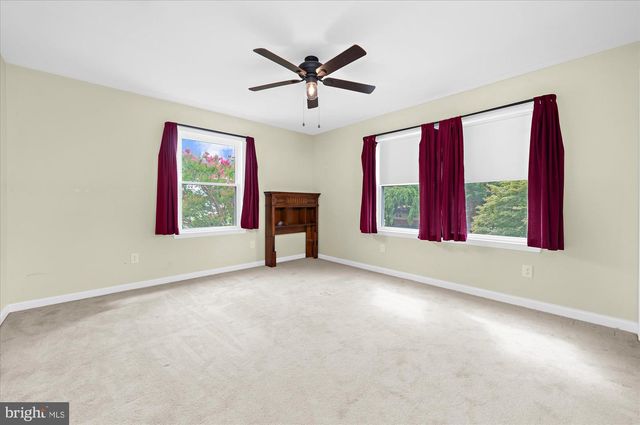 34 BUTTERNUT DR, Hatboro, PA 19040