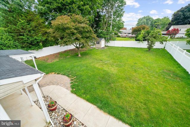 34 BUTTERNUT DR, Hatboro, PA 19040