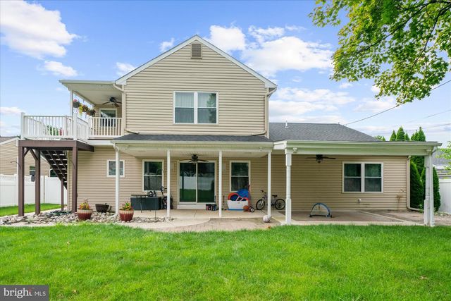 34 BUTTERNUT DR, Hatboro, PA 19040