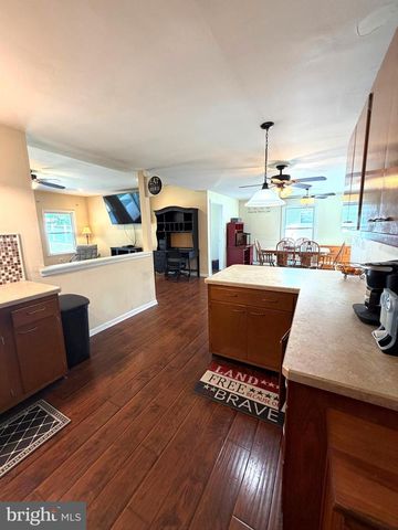 34 BUTTERNUT DR, Hatboro, PA 19040