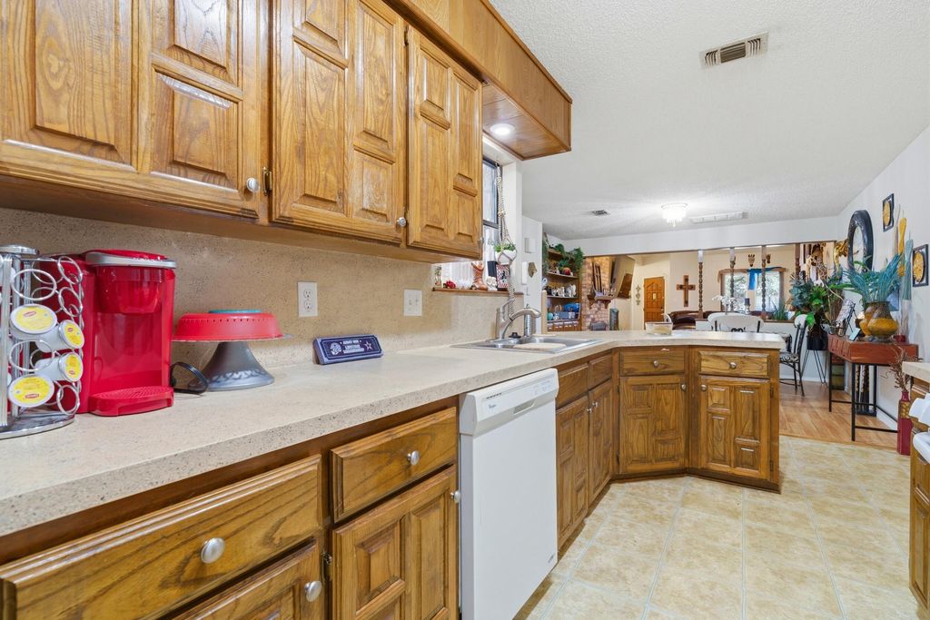 Image 14 of property listing at 3613 High Meadow Drive, San Angelo, TX 76904