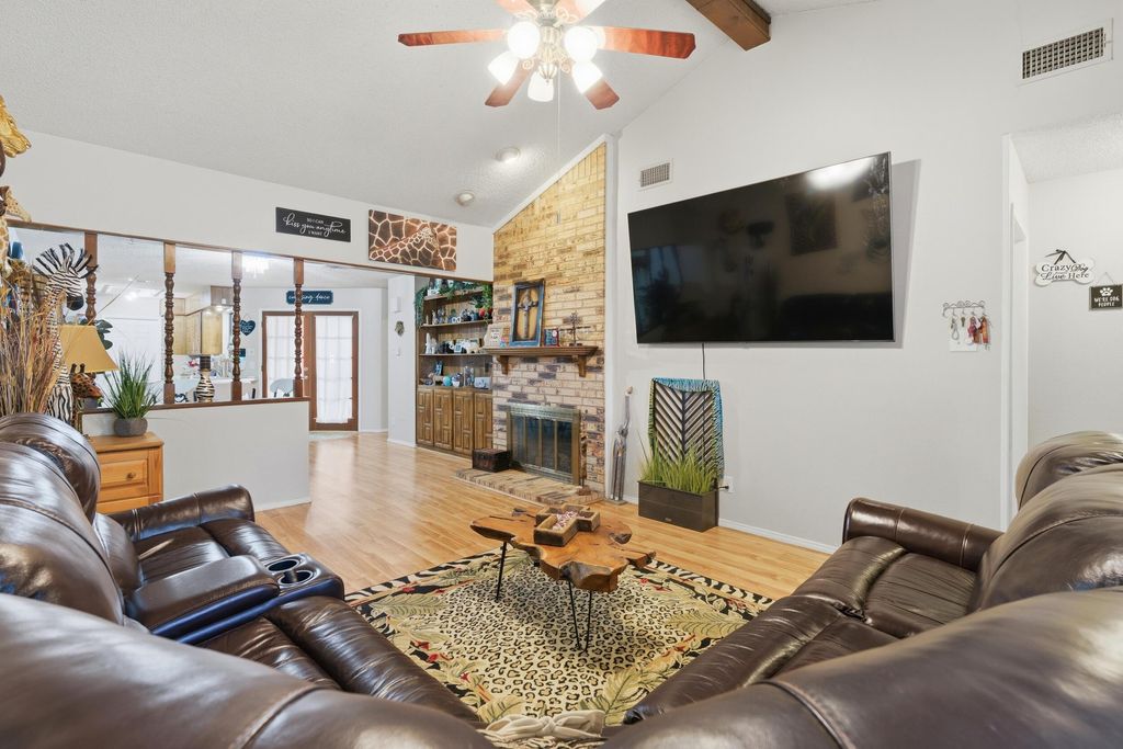 Image 5 of property listing at 3613 High Meadow Drive, San Angelo, TX 76904