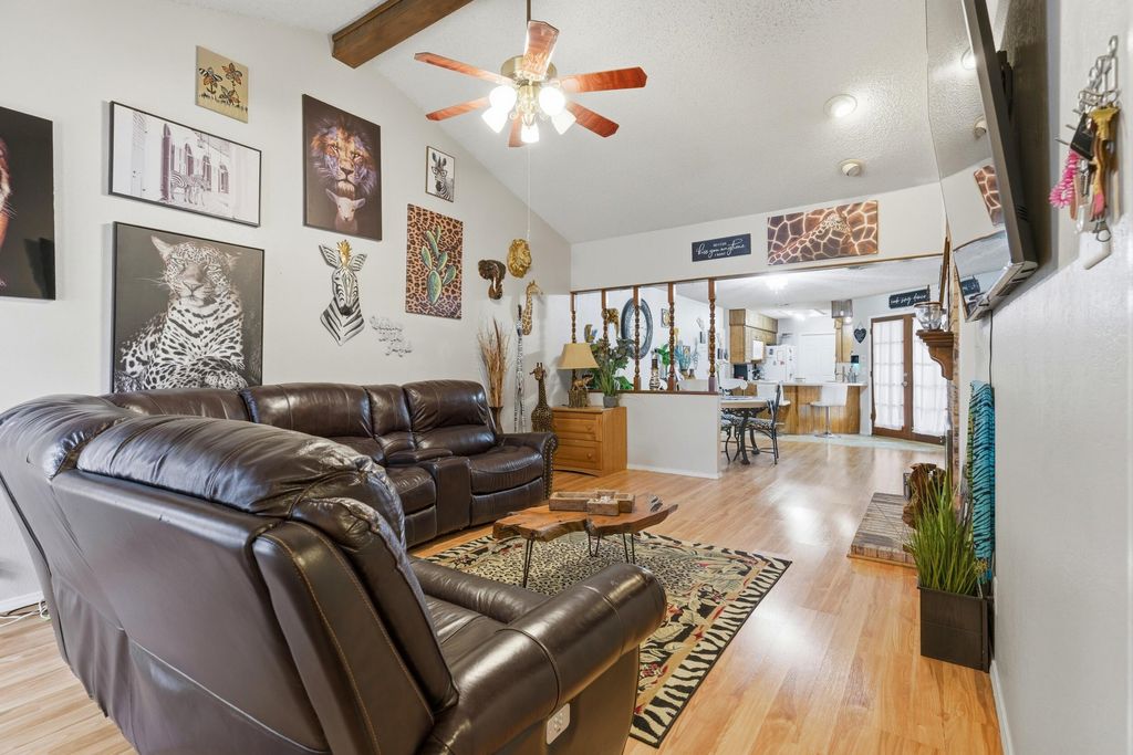 Image 6 of property listing at 3613 High Meadow Drive, San Angelo, TX 76904