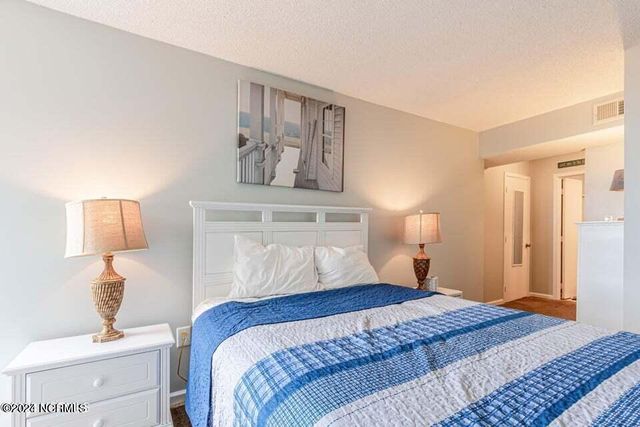 2000 New River Inlet Road 1109, North Topsail Beach, NC 28460