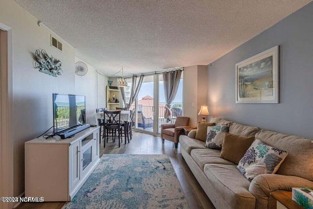 2000 New River Inlet Road 1109, North Topsail Beach, NC 28460