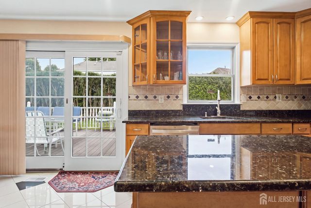 4 Victoria Way, South Brunswick, NJ 08824