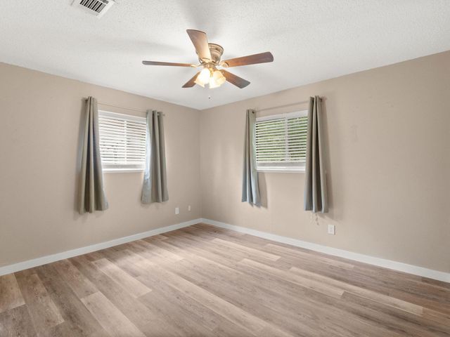 305 IVY STREET, New Llano, LA 71461