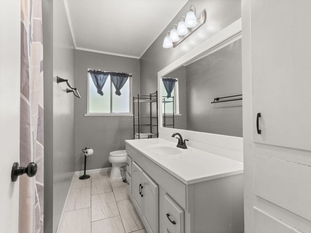 305 IVY STREET, New Llano, LA 71461