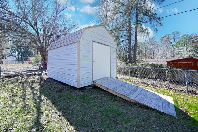 305 IVY STREET, New Llano, LA 71461