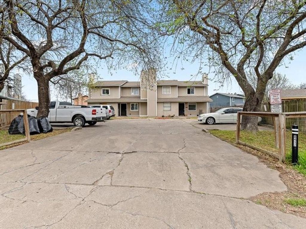 8412 Garcreek CIR B, Austin, TX 78724