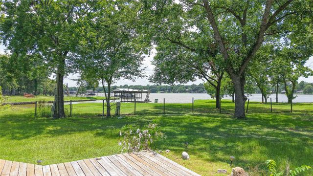 109 Arrow Way, Gun Barrel City, TX 75156