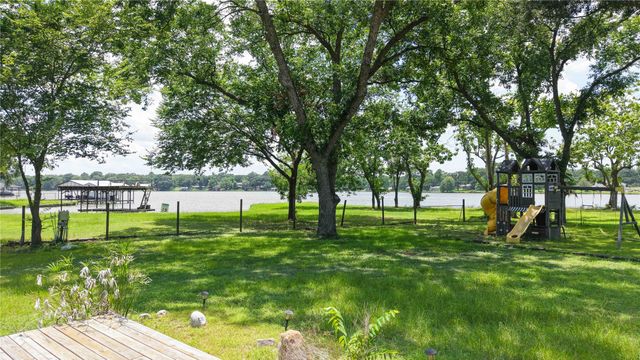 109 Arrow Way, Gun Barrel City, TX 75156