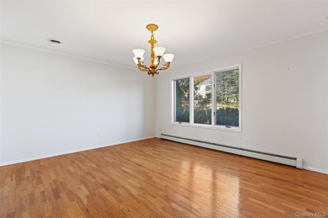 13 Mesa Place, Nanuet, NY 10954