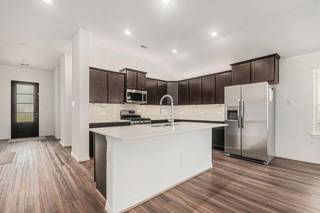 15214 Lake Front Drive, Mont Belvieu, TX 77523