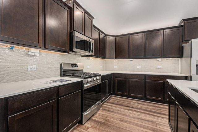 15214 Lake Front Drive, Mont Belvieu, TX 77523