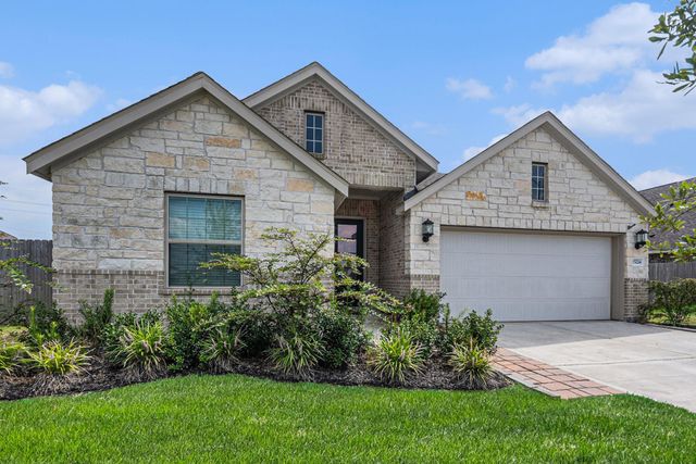 15214 Lake Front Drive, Mont Belvieu, TX 77523