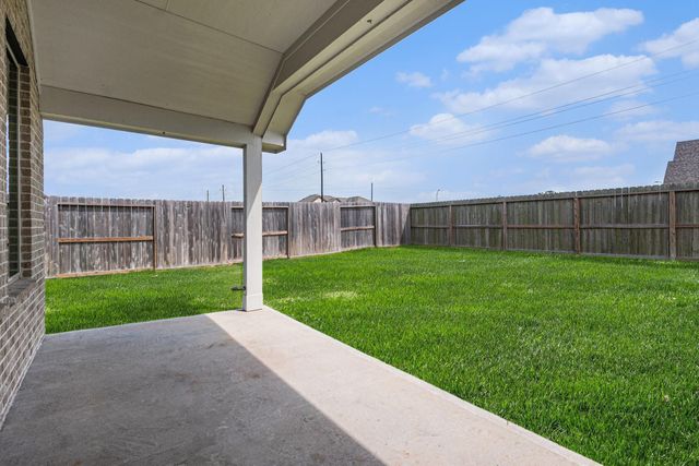 15214 Lake Front Drive, Mont Belvieu, TX 77523