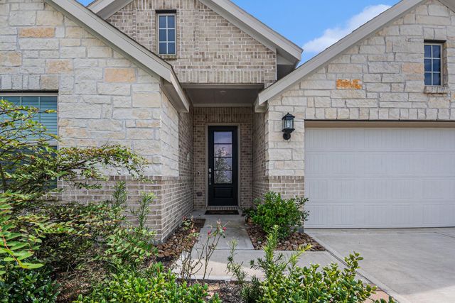 15214 Lake Front Drive, Mont Belvieu, TX 77523