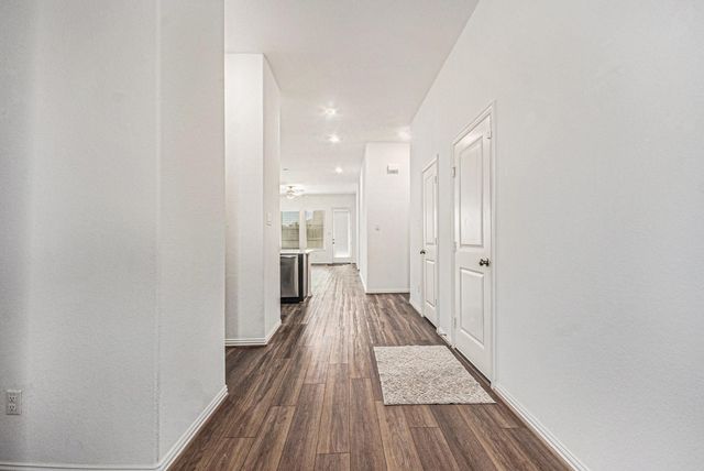 15214 Lake Front Drive, Mont Belvieu, TX 77523