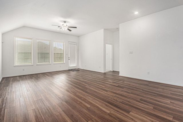 15214 Lake Front Drive, Mont Belvieu, TX 77523