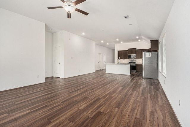 15214 Lake Front Drive, Mont Belvieu, TX 77523