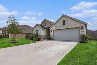 15214 Lake Front Drive, Mont Belvieu, TX 77523
