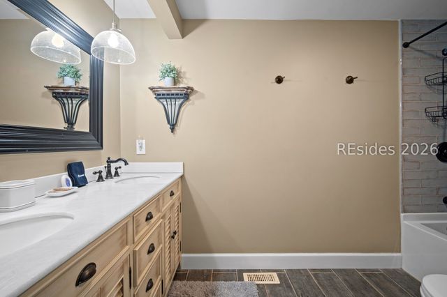 100 Colonnade Drive 143, Hilton Head Island, SC 29928