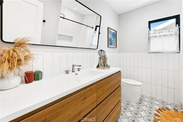 2611 Westminster, Costa Mesa, CA 92627