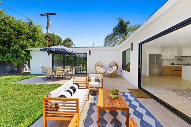 2611 Westminster, Costa Mesa, CA 92627