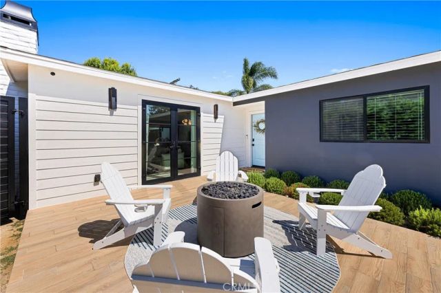 2611 Westminster, Costa Mesa, CA 92627