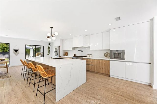 2611 Westminster, Costa Mesa, CA 92627