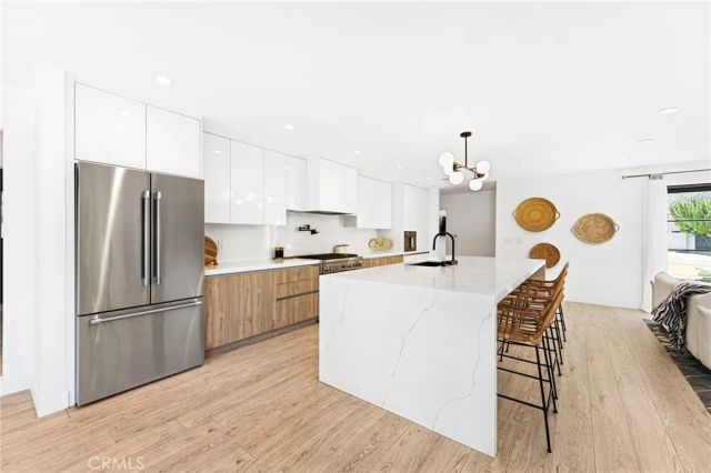 2611 Westminster, Costa Mesa, CA 92627