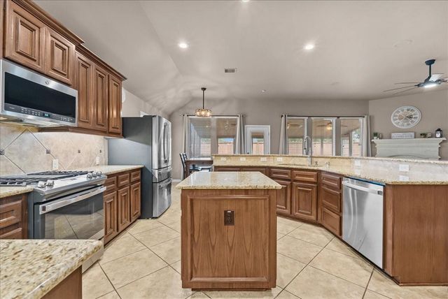 2807 Jordan Creek Court, League City, TX 77573