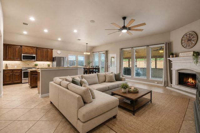 2807 Jordan Creek Court, League City, TX 77573