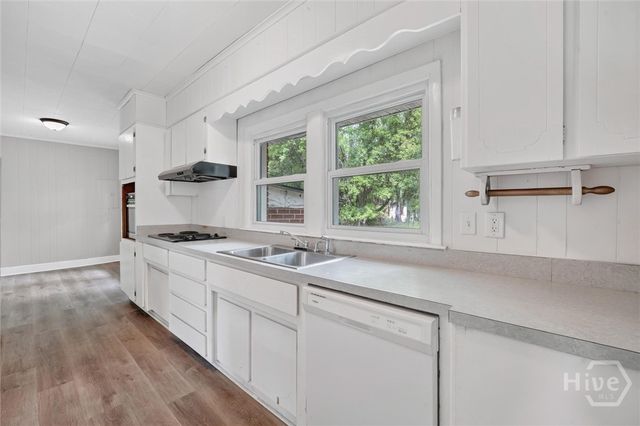 520 Talmadge Avenue, Savannah, GA 31408