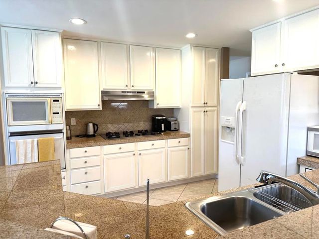 76961 Sheffield Court, Palm Desert, CA 92211