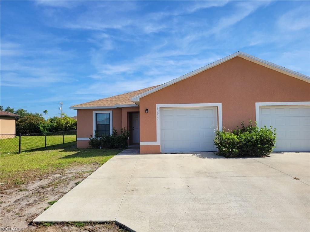 903 Mohawk PKWY, Cape Coral, FL 33914
