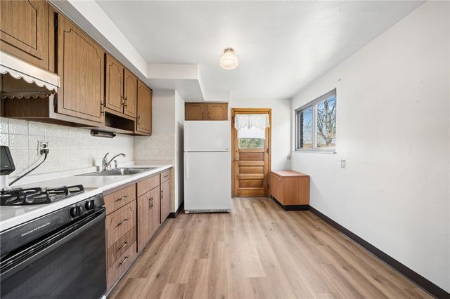140 Keefer Dr, Penn Hills, PA 15235