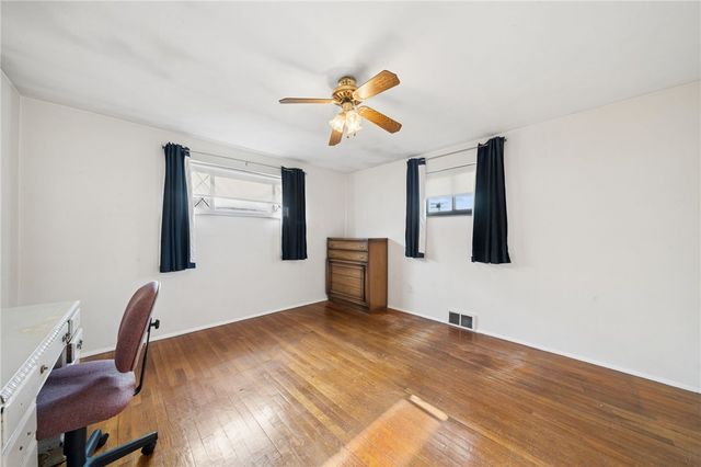 140 Keefer Dr, Penn Hills, PA 15235